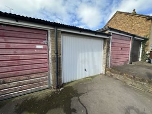 Photo 16- click for photo gallery